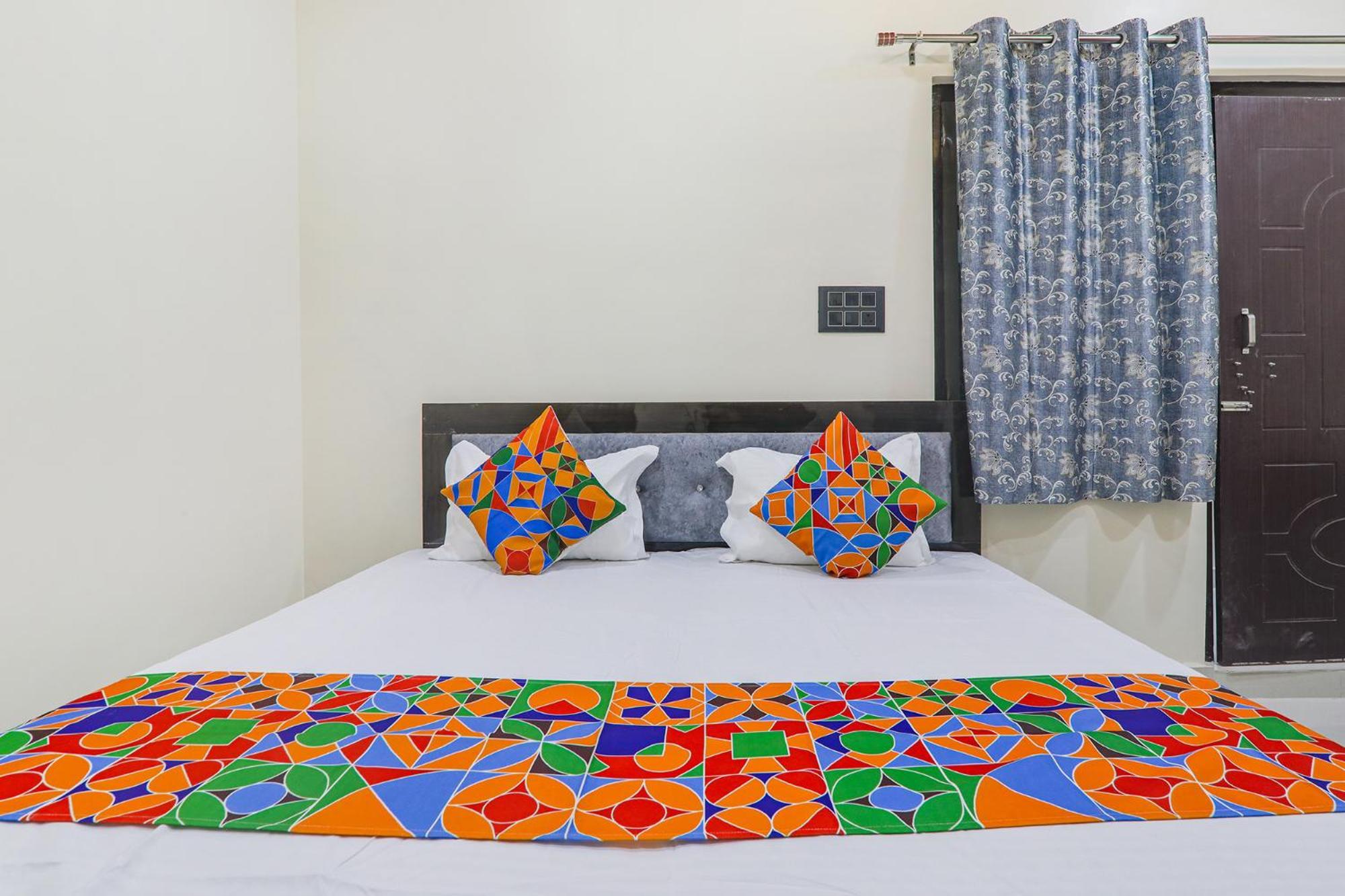 Fabexpress Awadh Inn - 400M From Shri Ram Janam Bhumi Ayodhya Exterior photo