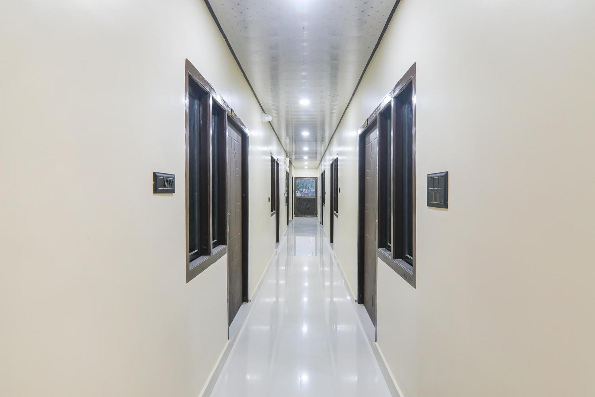 Fabexpress Awadh Inn - 400M From Shri Ram Janam Bhumi Ayodhya Exterior photo