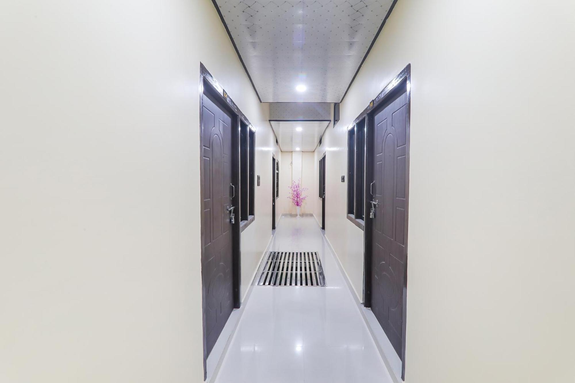 Fabexpress Awadh Inn - 400M From Shri Ram Janam Bhumi Ayodhya Exterior photo